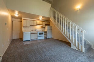 Building Photo - Green Pine Acres Apartments