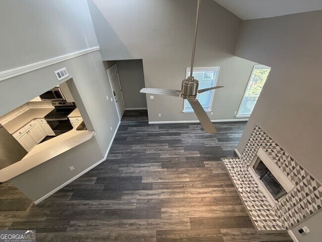 Building Photo - 133 McGill Park Ave NE