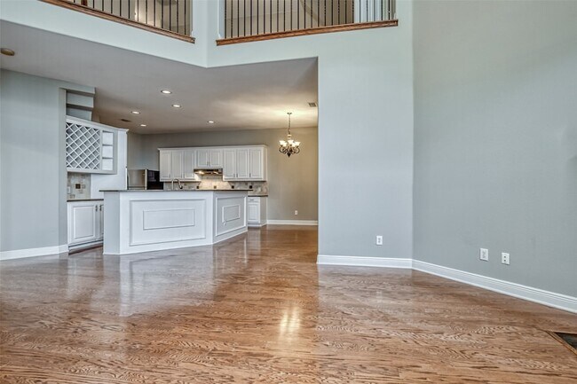 Building Photo - 6533 Riveredge Dr