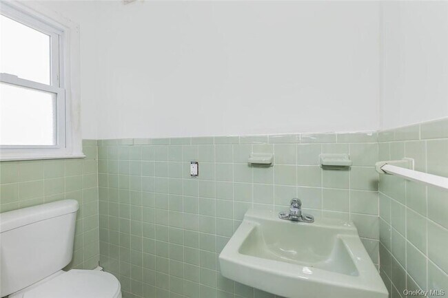 Building Photo - 433 Palmer Rd