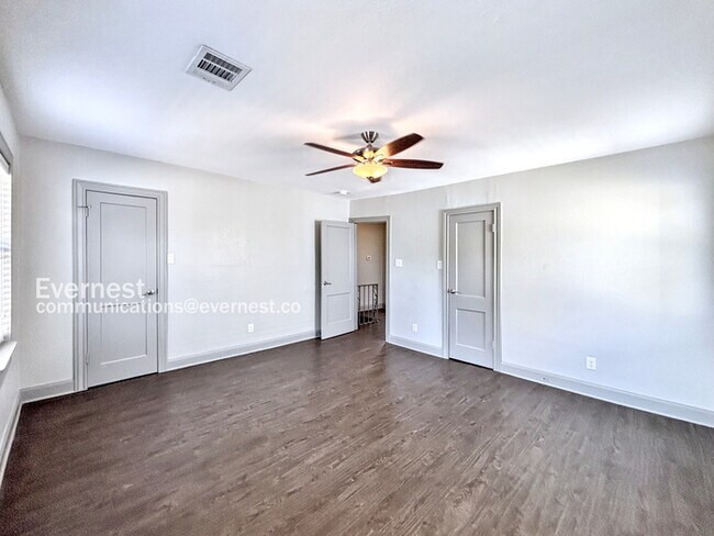 Building Photo - 3338 Blodgett St