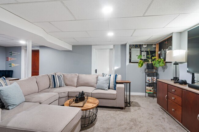 Building Photo - 1041 Stonewall Ln