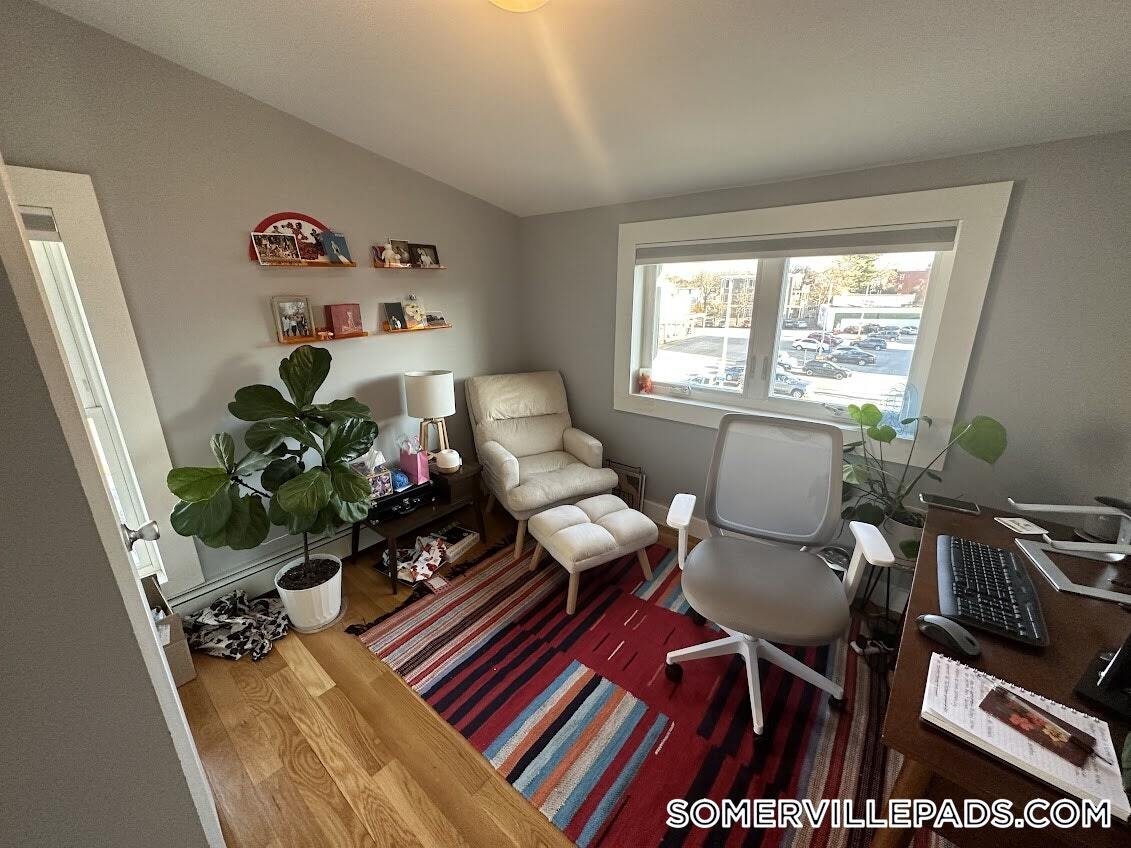 Building Photo - 287 Beacon St