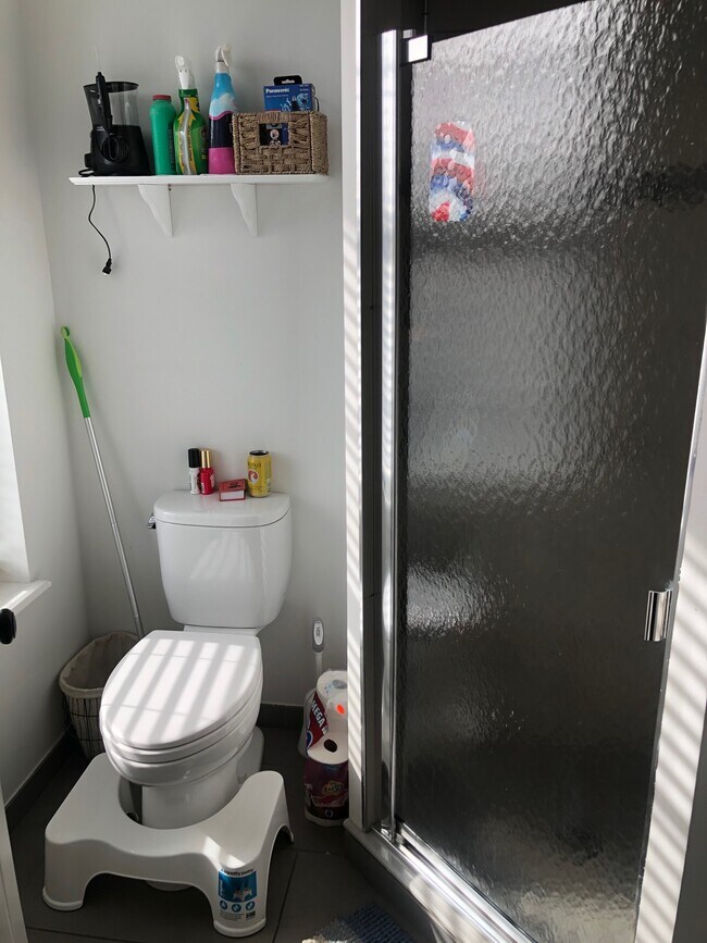 Building Photo - 105 Broadway