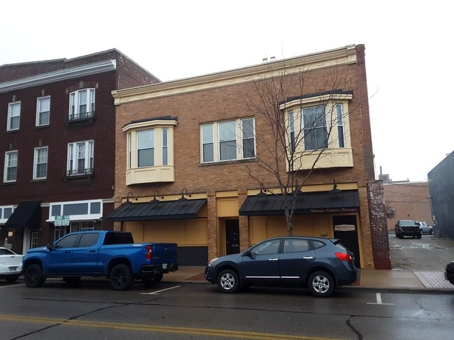 Building Photo - 130 N Columbus St
