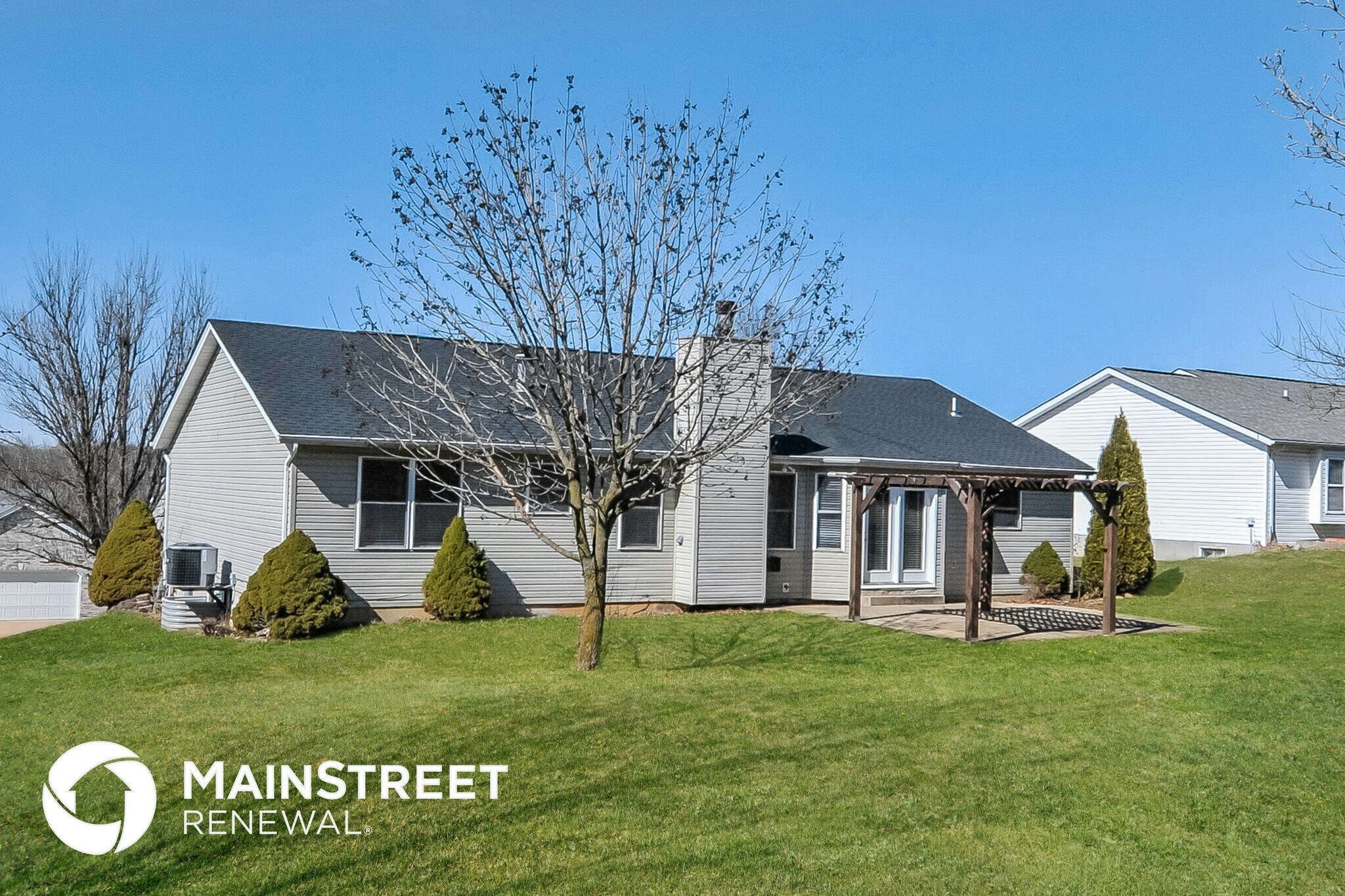 Building Photo - 210 Wenona Dr