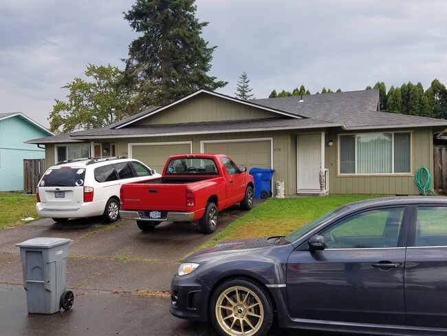 Building Photo - 4732 Cougar Ct SE