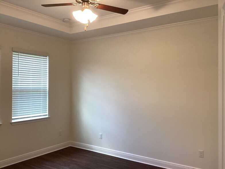 Building Photo - 20275 Calla Lily Dr