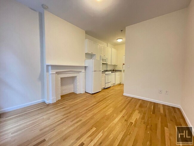 Primary Photo - THIRD AVENUE