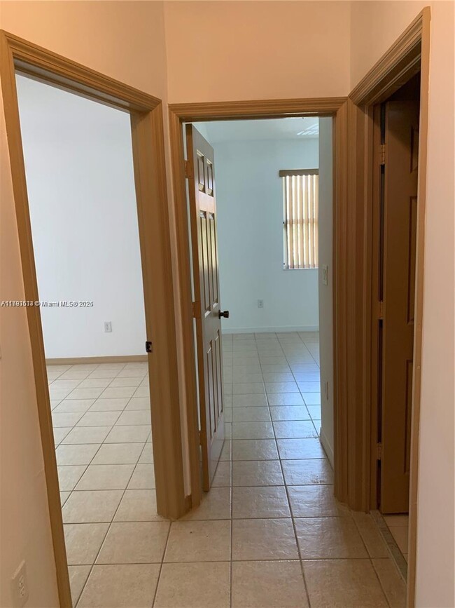 Building Photo - 3173 SW 153rd Pl