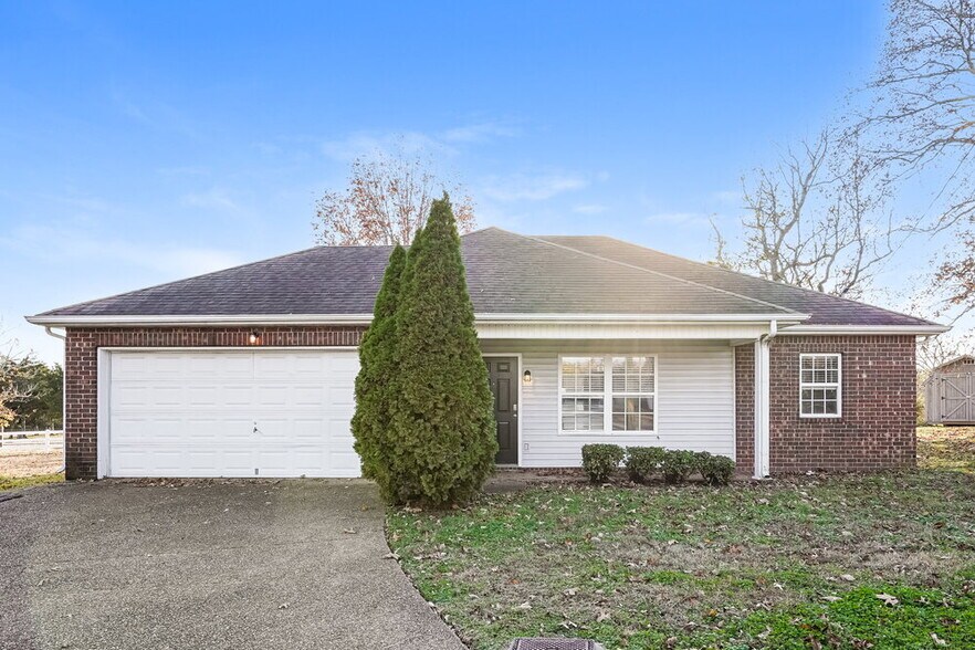 Primary Photo - 820 Thomas Bay Ct