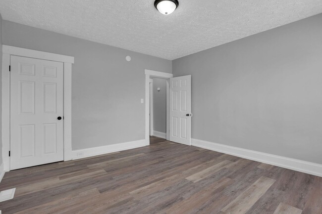 Building Photo - 124-126 E MORRILL AVE