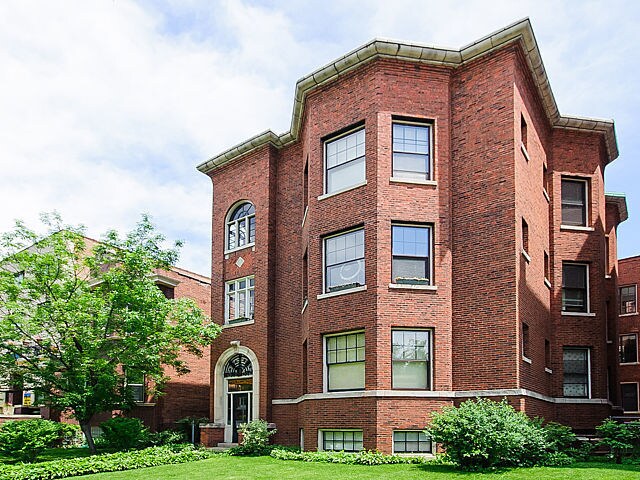 Primary Photo - 5825 N Kenmore Ave