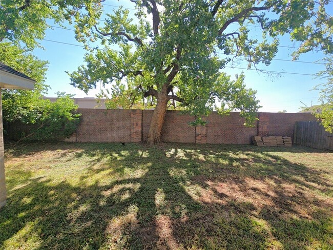 Building Photo - 14651 Via Del Norte Dr