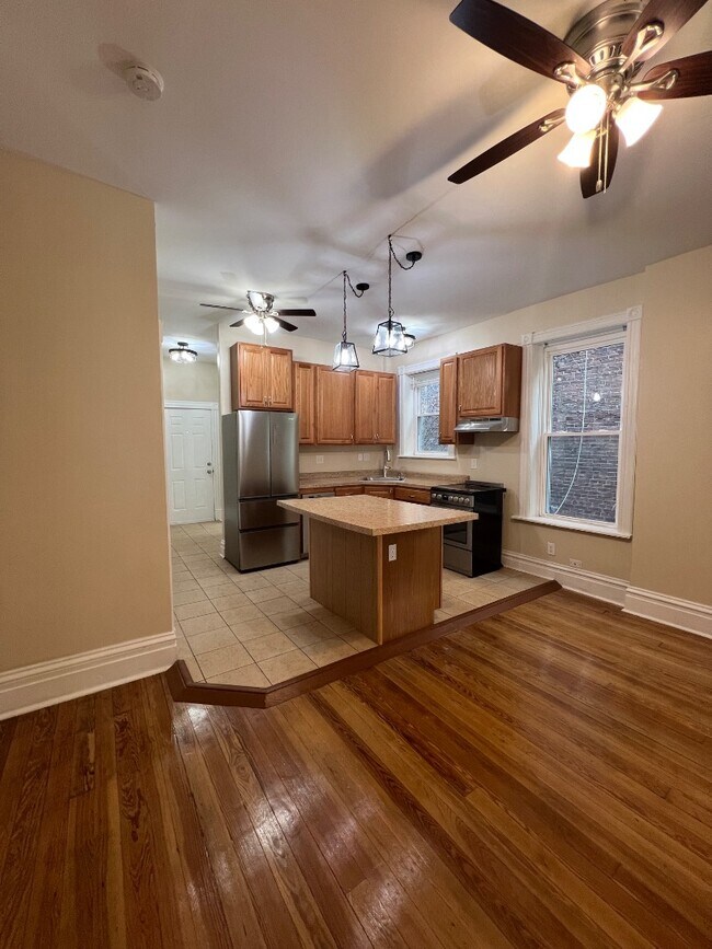 Building Photo - 3137 Rutger St