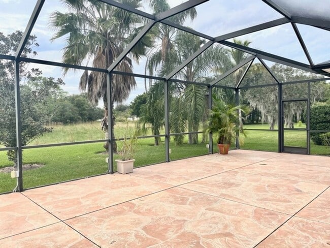 Building Photo - ANNUAL/FURNISHED HOME WITH LARGE LANAI - S...