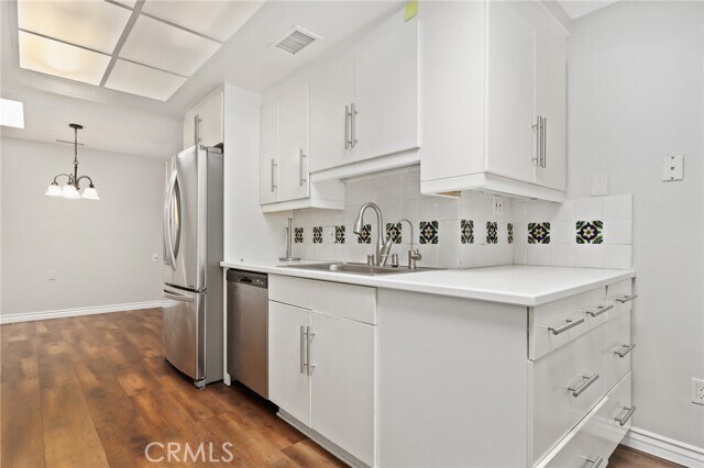 Building Photo - 651 Avenida Sevilla