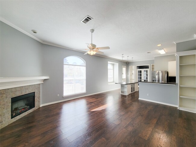 Building Photo - 12755 Mill Ridge Dr