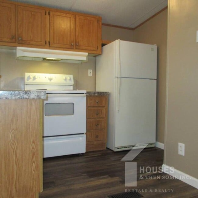 Building Photo - 1395 New Cut Rd