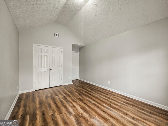 Building Photo - 3051 Red Oak Trail