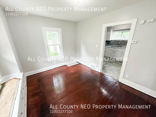 Building Photo - 1114 Herberich Ave
