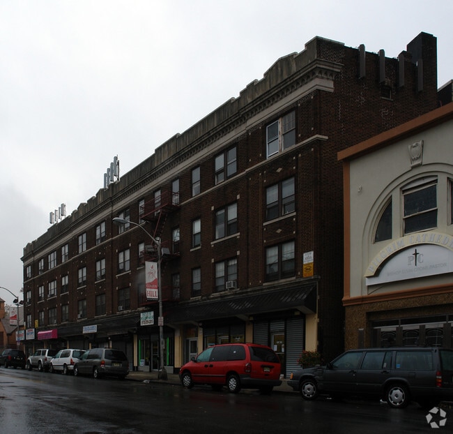 The Clinton Estates 780792 Clinton Ave Newark NJ 07108 Apartment