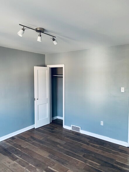 Building Photo - 6022 Baltimore Ave