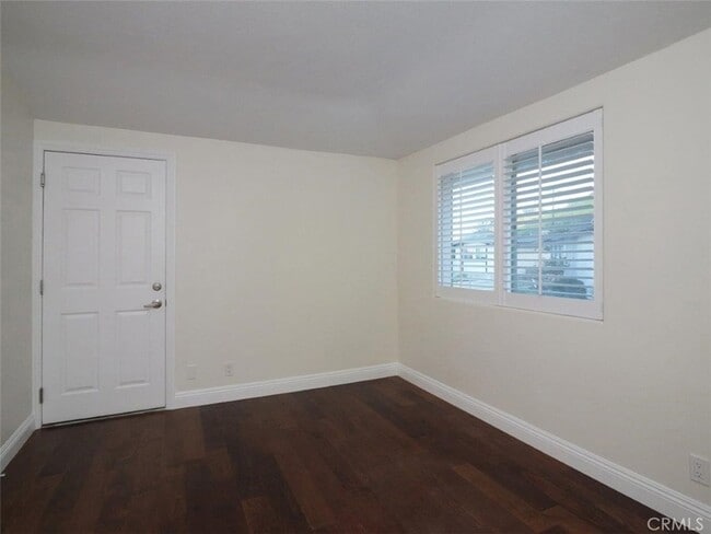 Building Photo - 26771 Menominee Pl