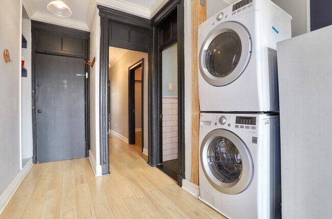 Building Photo - 388 Baldwin Ave