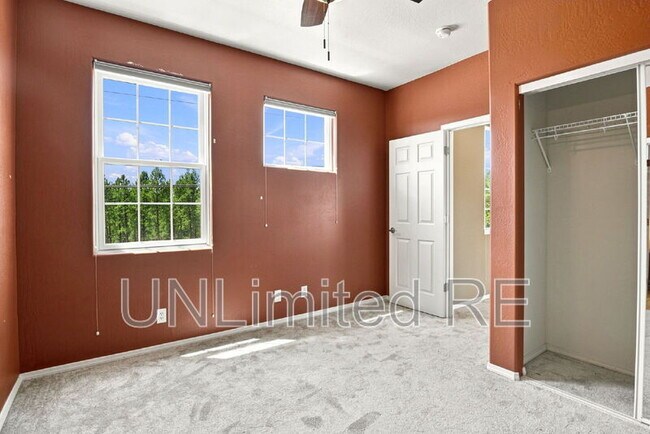 Building Photo - 2455 W Silverton Dr