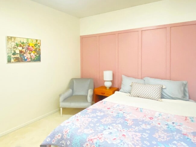 Building Photo - Fabulous Sabbatical Furnished Home