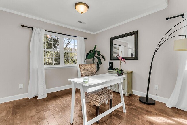 Building Photo - 339 Mt Royall Dr