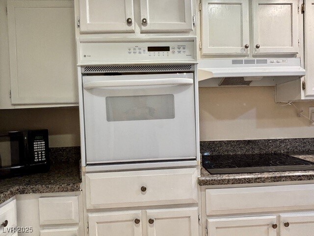 Building Photo - 750 S Royal Crest Cir
