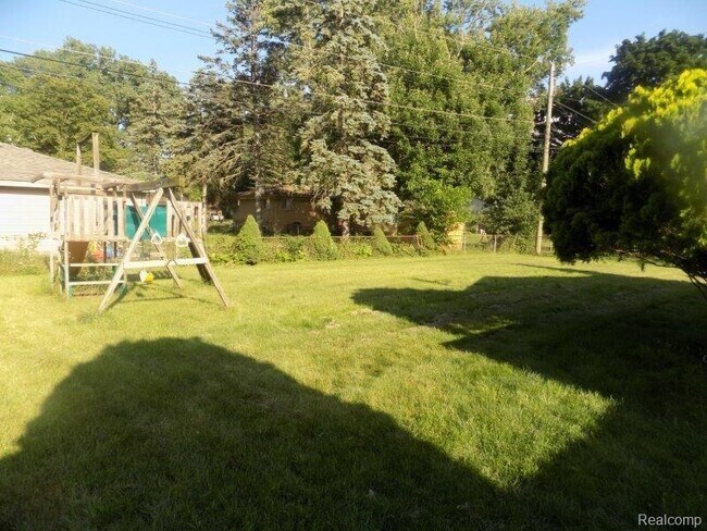Building Photo - 53400 Tundra Dr