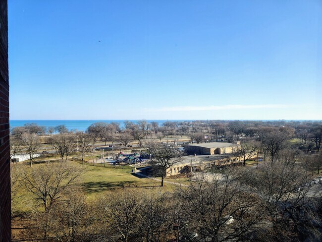 Building Photo - 4980 N Marine Dr