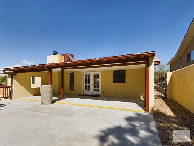 Building Photo - Beautifully Remodeled single Level Home Available Now