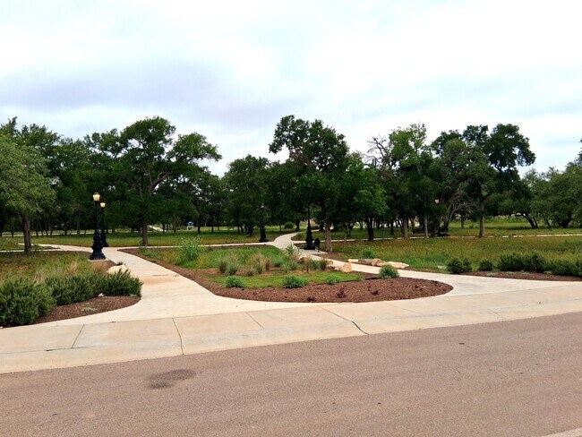 Building Photo - 205 Villars Dr