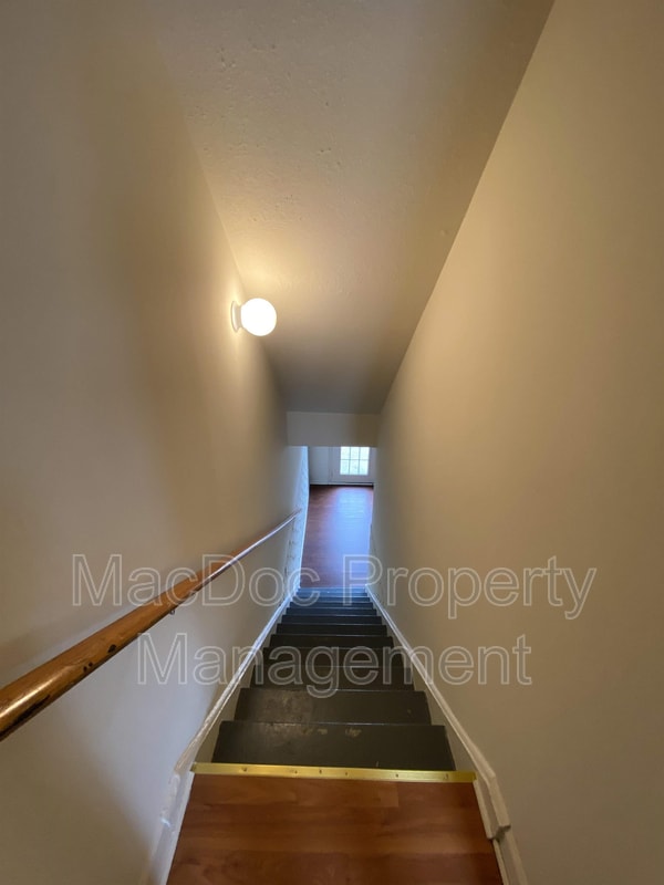 Building Photo - 2331 McClellan Ct