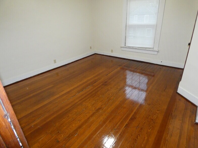 Building Photo - 426 Maryland Ave