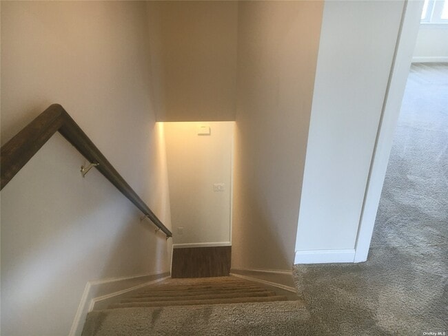 Building Photo - 1033 Park Ave