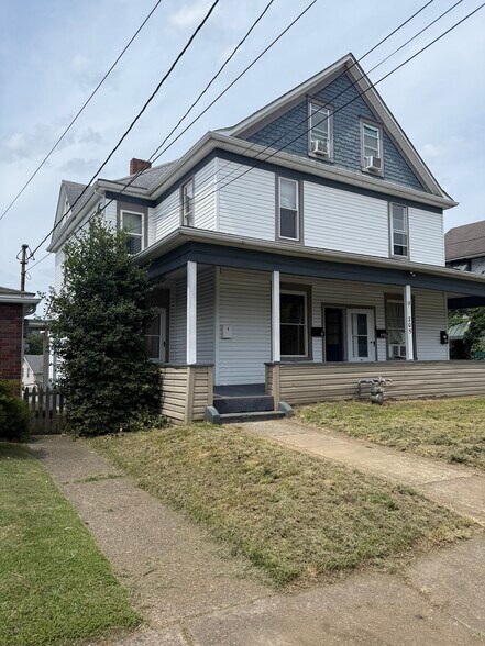 Primary Photo - 205 Elm Ave