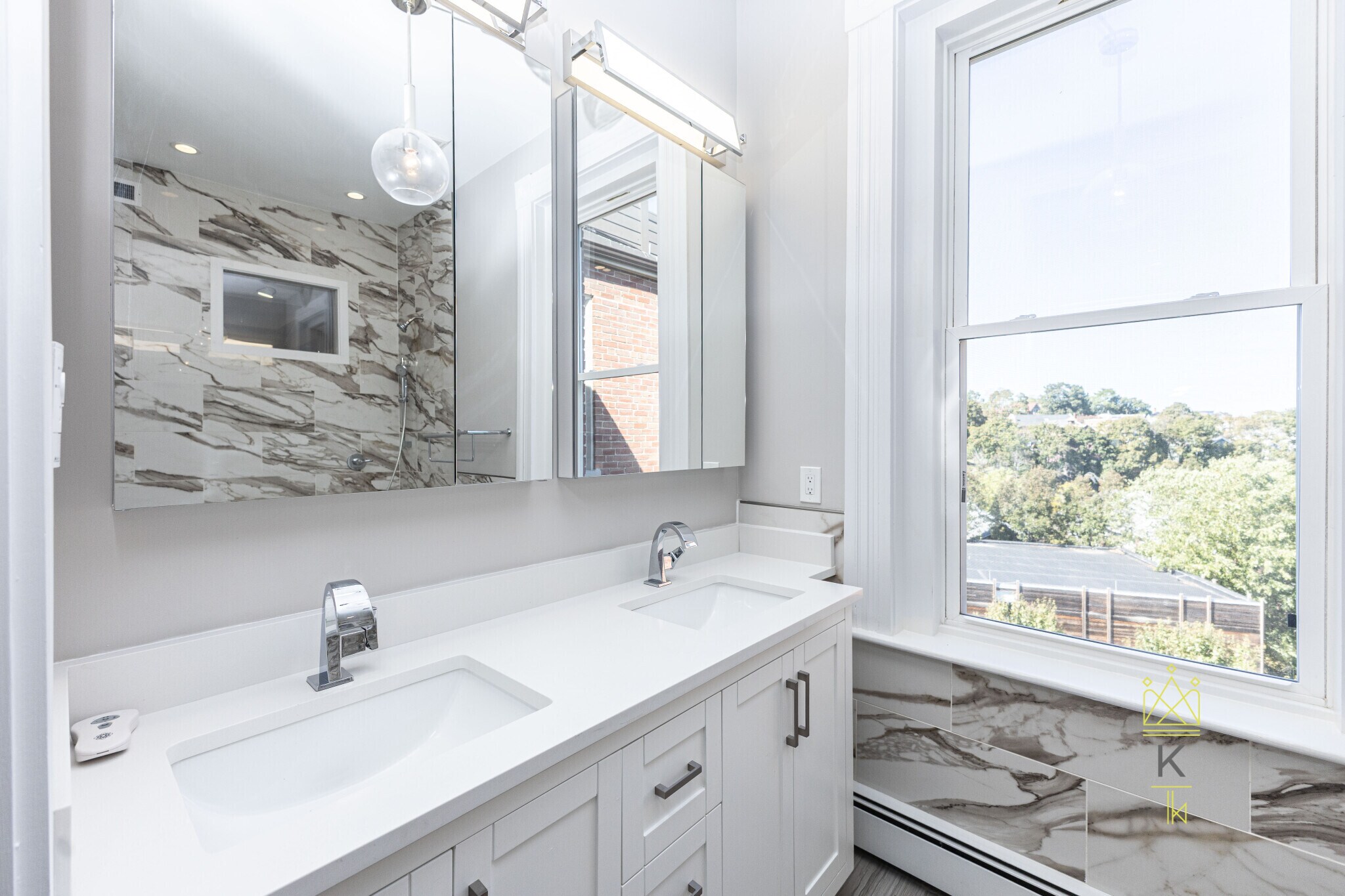 Building Photo - 85 Regent St