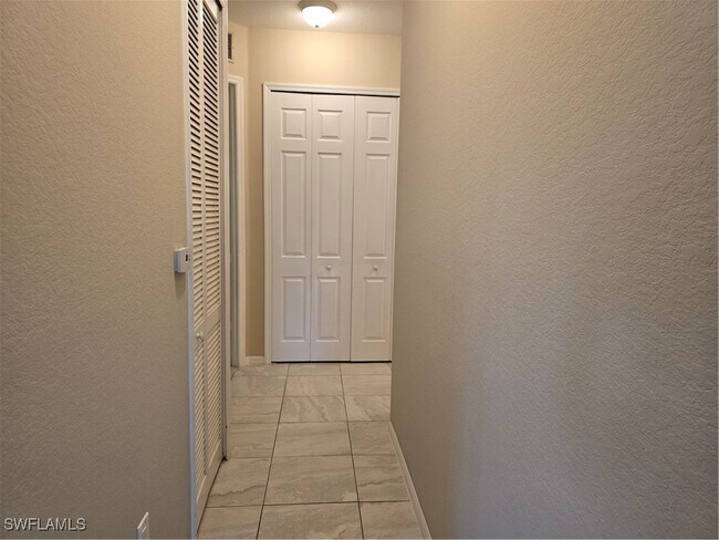 Building Photo - 1020 Peggy Cir