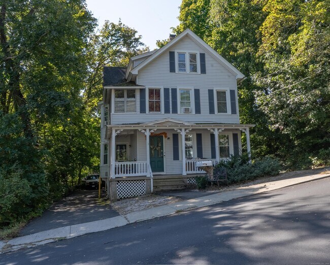 Primary Photo - 128 Millville Ave