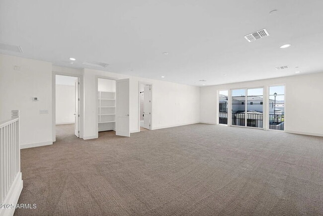 Building Photo - 2648 E Longhorn Ct