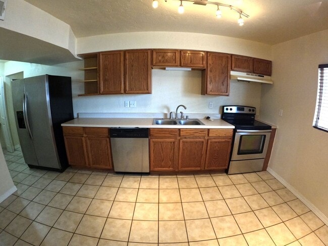 Building Photo - 1417 Fifth St.