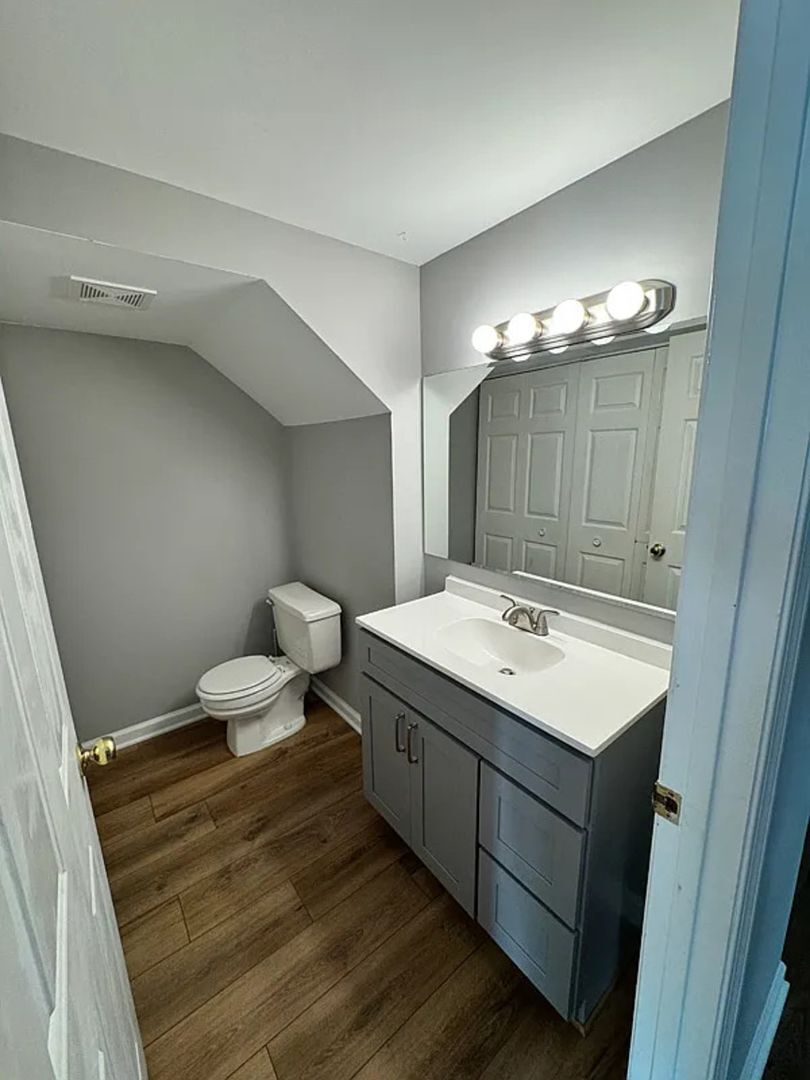 Building Photo - 5034 Bell Dr SE