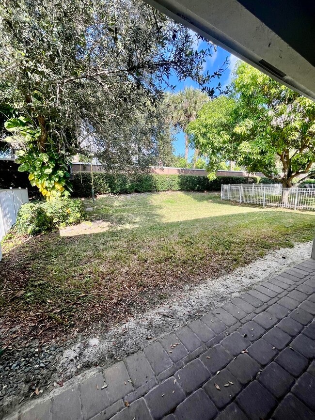 Building Photo - 325 Mulberry Grove Rd