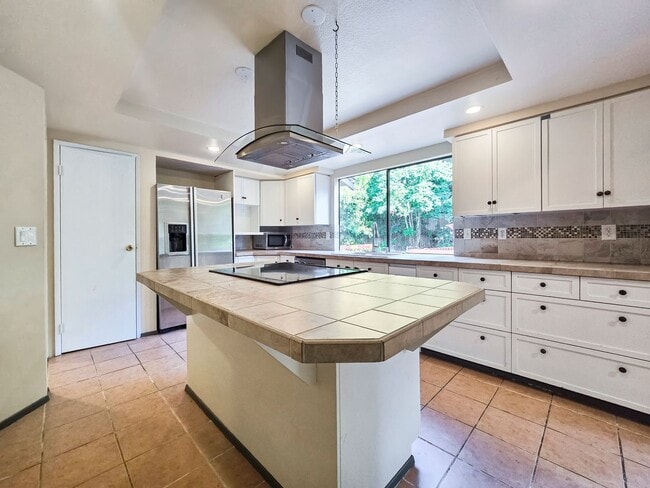 Building Photo - Charming 4-Bedroom Home with Bonus Rooms &...