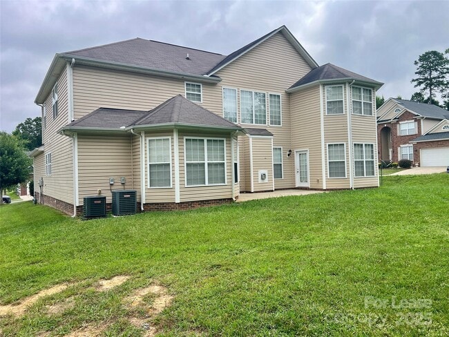 Building Photo - 7001 Mountain Top Ct